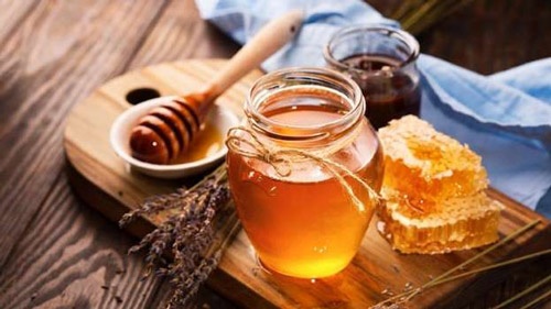 Mẹo trị nám da với nguyên liệu mật ong nguyên chất